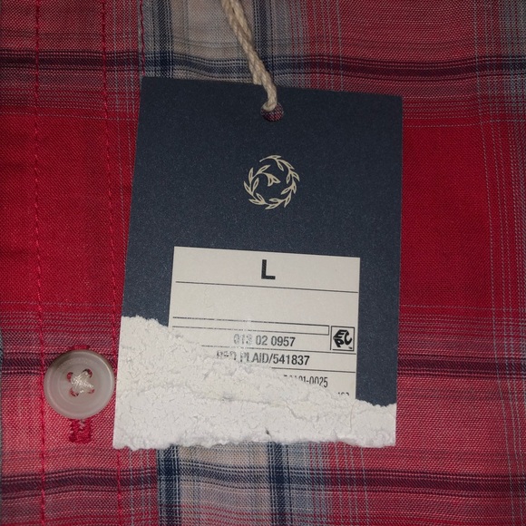 Universal Thread Short Sleeve Flannel Size Large - Picture 4 of 5